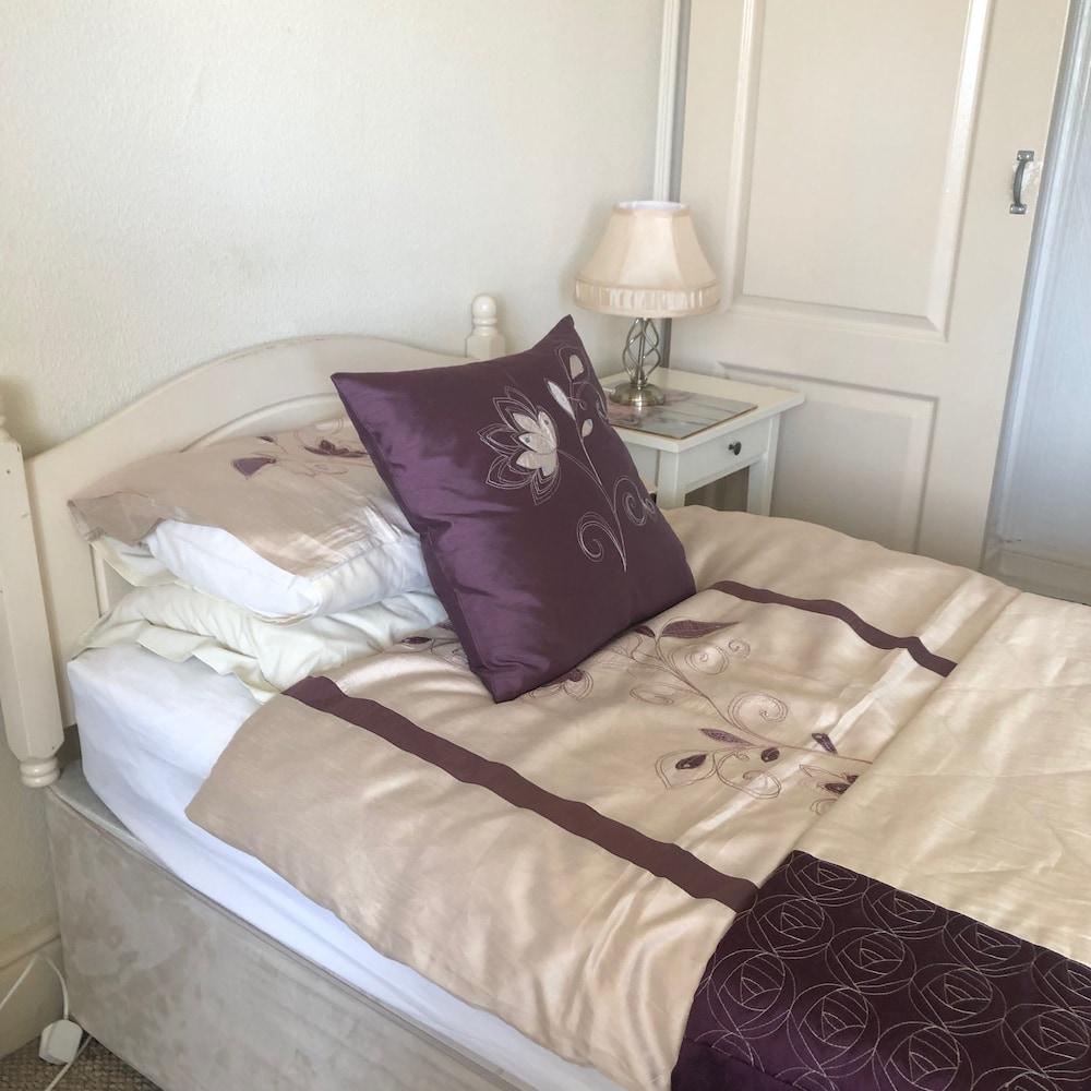Witchingham B&B 홀리헤드 외부 사진